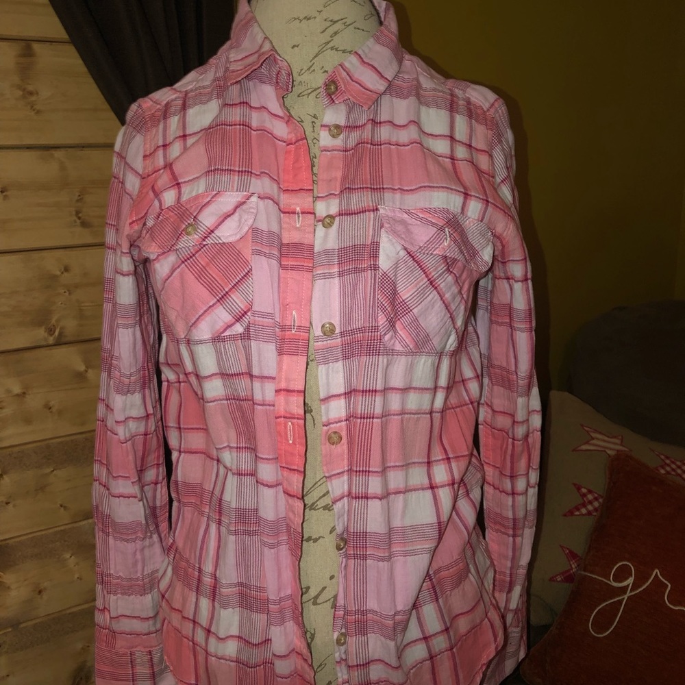 American Eagle long sleeve plaid button down